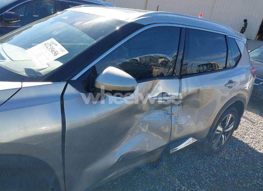 Photo 6 of 2021 Nissan Rogue SL FWD (VIN JN8AT3CA7MW027835)