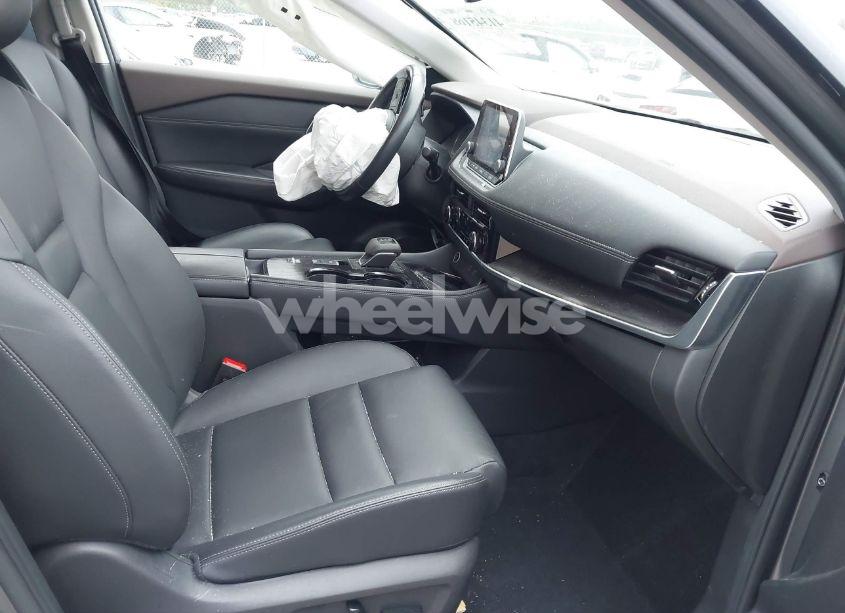 Photo 5 of 2021 Nissan Rogue SL FWD (VIN JN8AT3CA9MW028548)