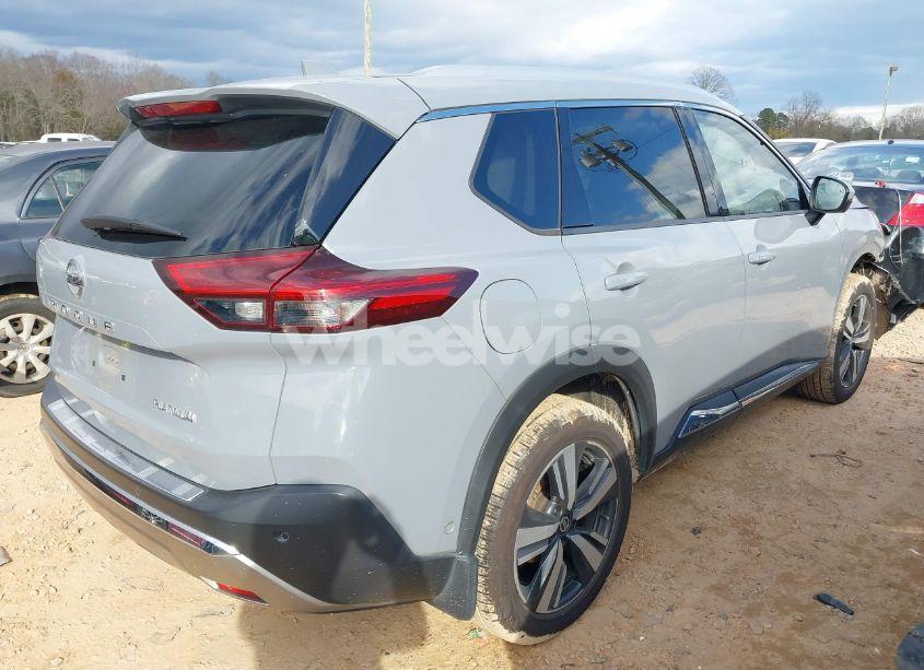 Photo 4 of 2021 Nissan Rogue PLATINUM FWD (VIN JN8AT3DC3MW103258)