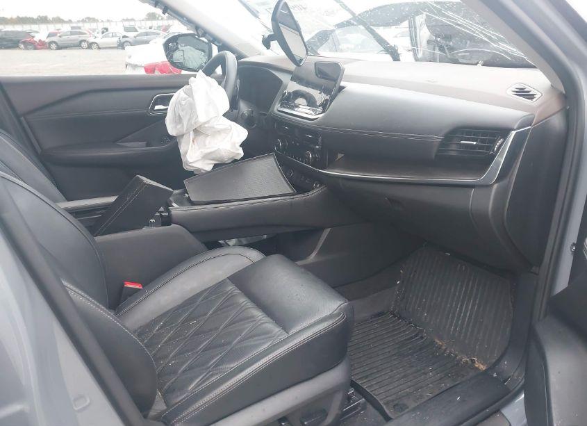 Photo 5 of 2021 Nissan Rogue PLATINUM FWD (VIN JN8AT3DC4MW106766)