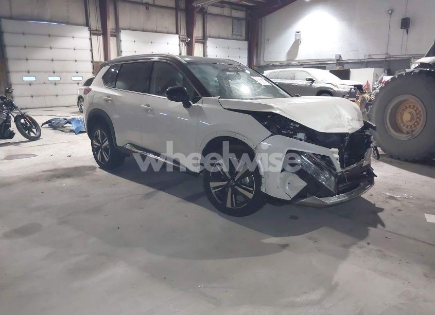 2021 Nissan Rogue PLATINUM INTELLIGENT AWD (VIN JN8AT3DD5MW304099) main photo