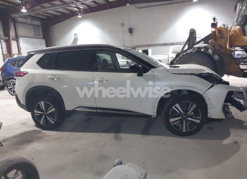 Photo 14 of 2021 Nissan Rogue PLATINUM INTELLIGENT AWD (VIN JN8AT3DD5MW304099)