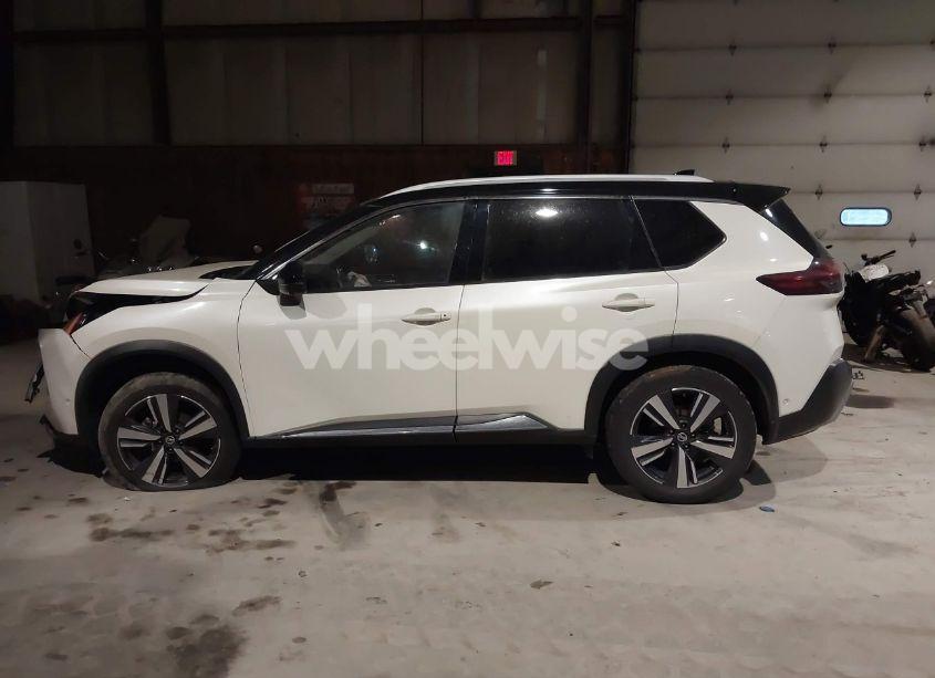 Photo 15 of 2021 Nissan Rogue PLATINUM INTELLIGENT AWD (VIN JN8AT3DD5MW304099)