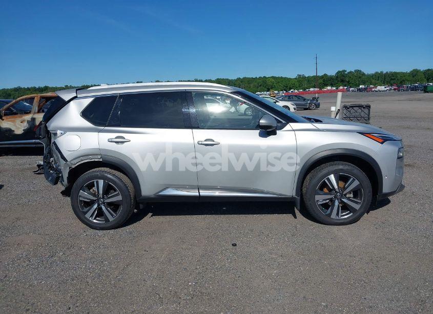 Photo 14 of 2021 Nissan Rogue PLATINUM INTELLIGENT AWD (VIN JN8AT3DD7MW304248)