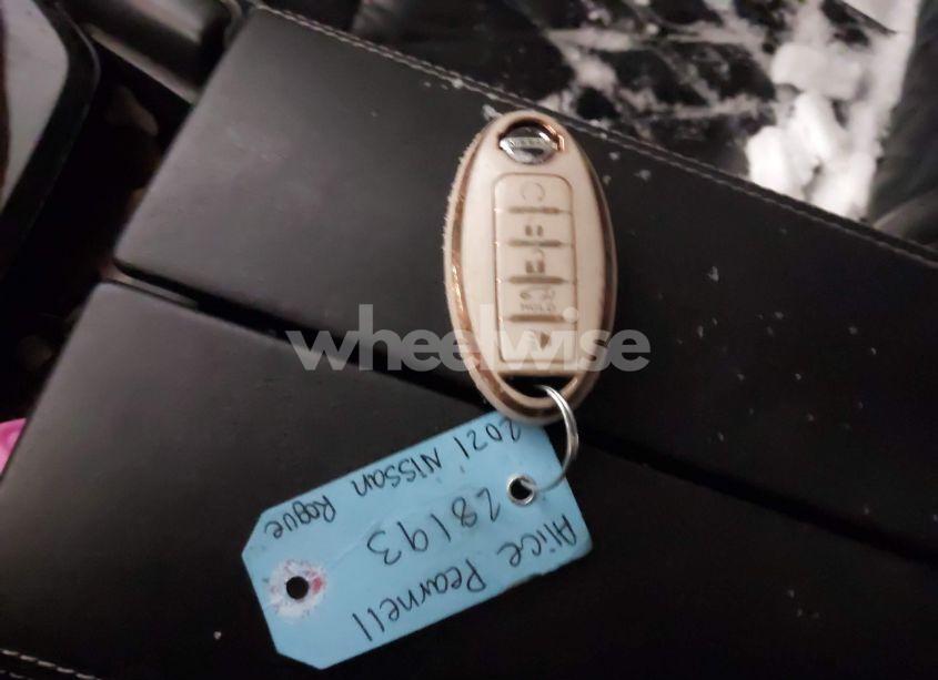 Photo 11 of 2021 Nissan Rogue PLATINUM INTELLIGENT AWD (VIN JN8AT3DD7MW306551)