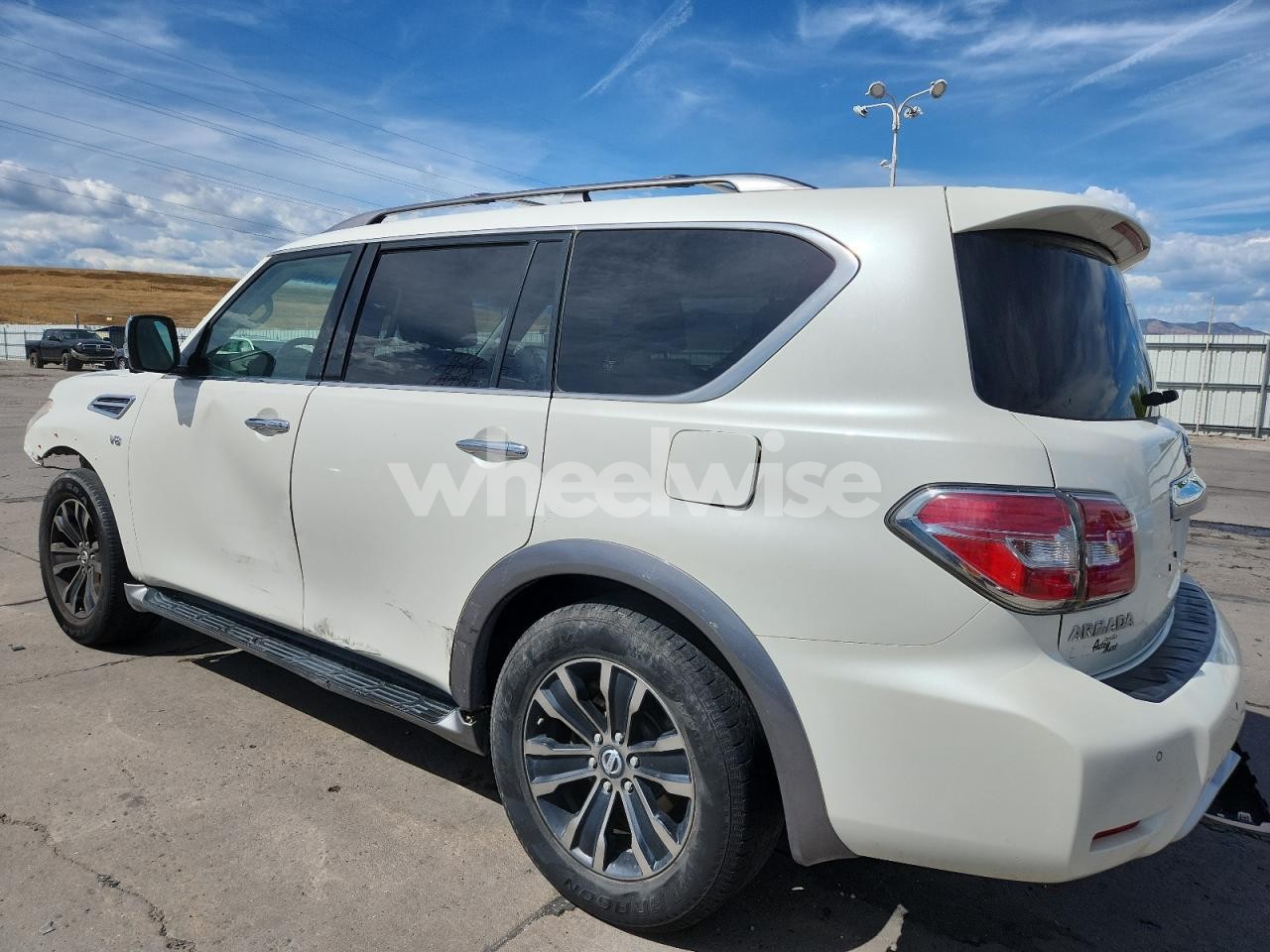 Photo 2 of 2017 NISSAN ARMADA PLATINUM (VIN JN8AY2NE5H9702520)