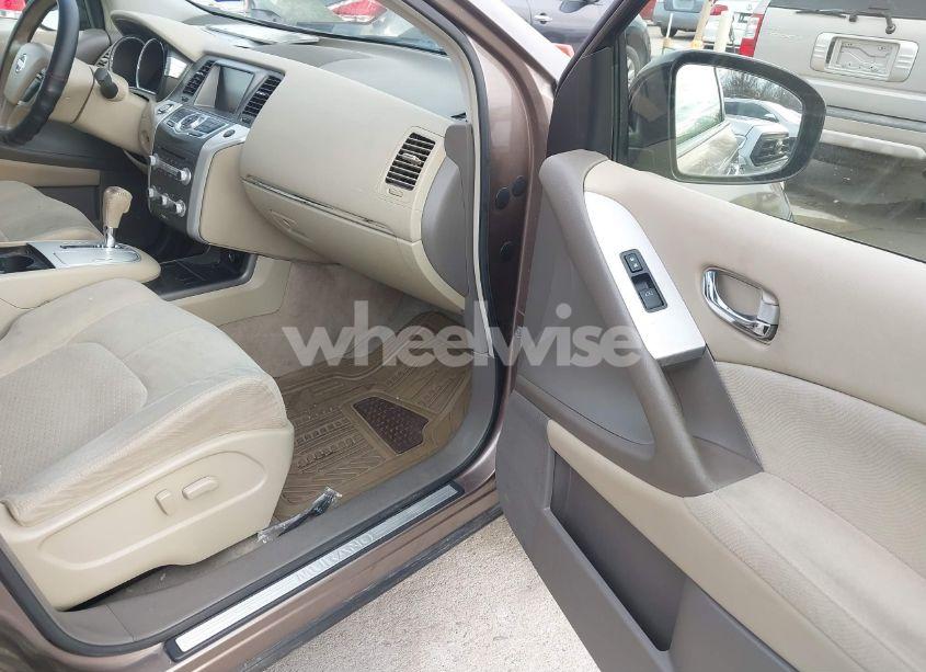 Photo 2 of 2013 Nissan Murano SV (VIN JN8AZ1MU5DW207987)