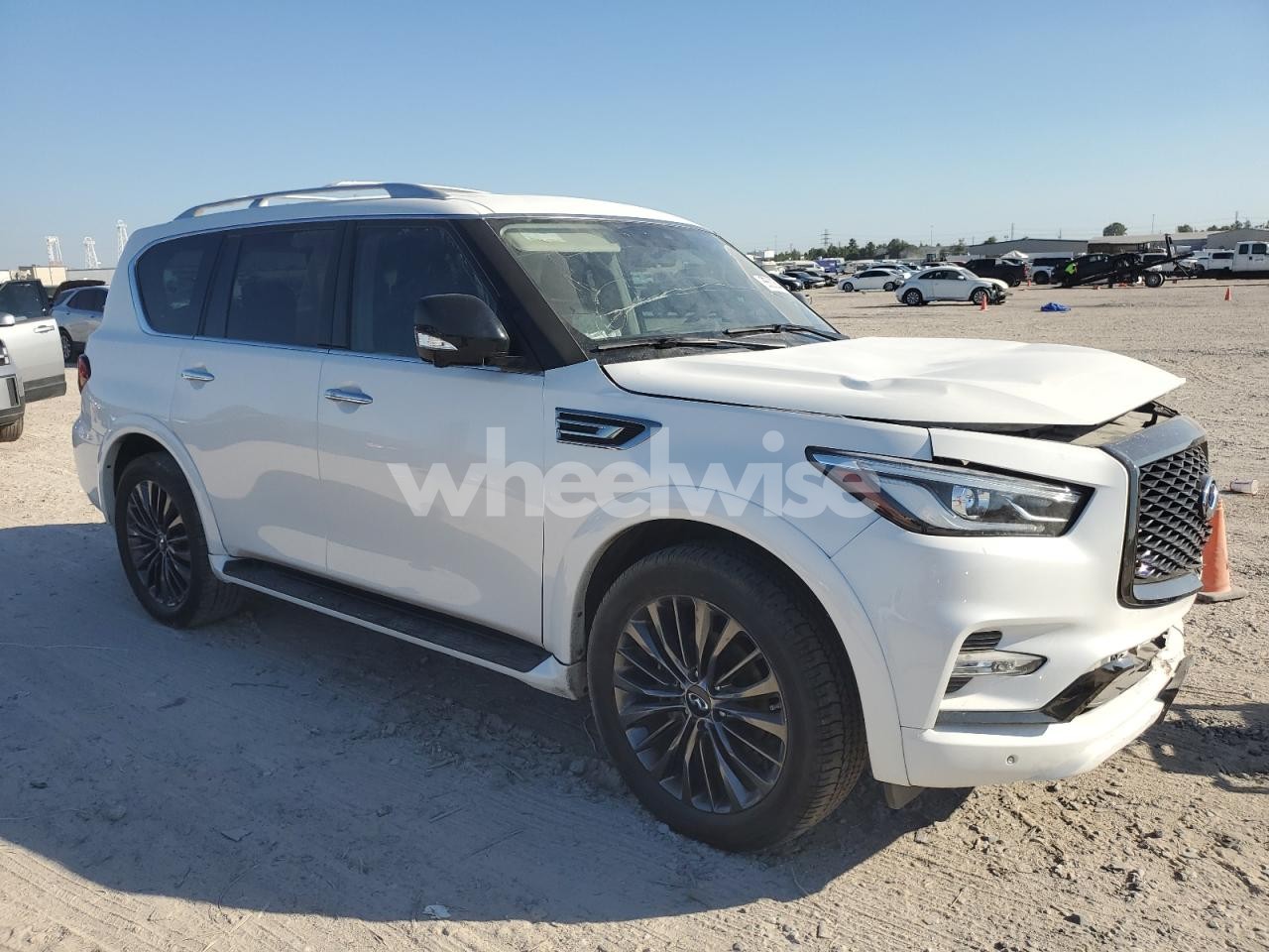 Photo 4 of 2021 INFINITI QX80 LUXE (VIN JN8AZ2AD0M9861319)