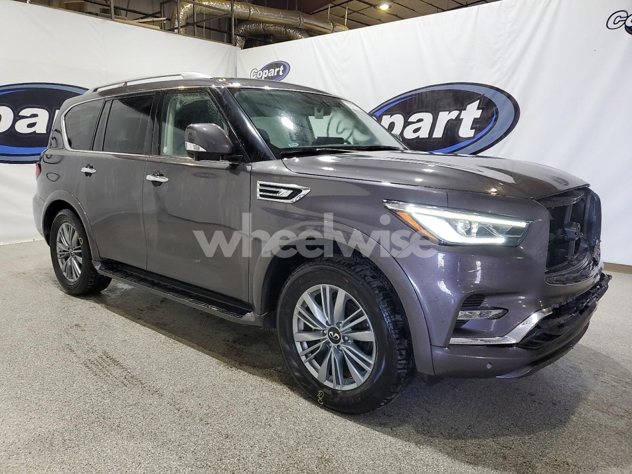 Photo 4 of 2024 INFINITI QX80 LUXE N/A (VIN JN8AZ2AE4R9328700)