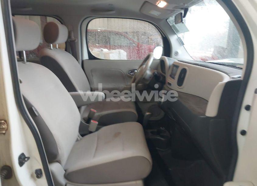 Photo 2 of 2010 Nissan Cube 1.8SL (VIN JN8AZ2KR7AT153447)