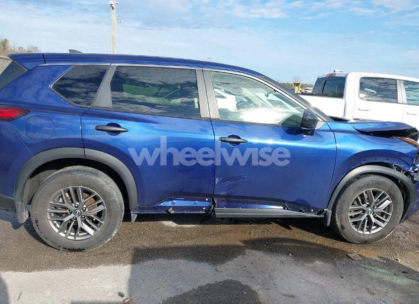 Photo 2 of 2023 Nissan Rogue S FWD (VIN JN8BT3AA3PW410277)