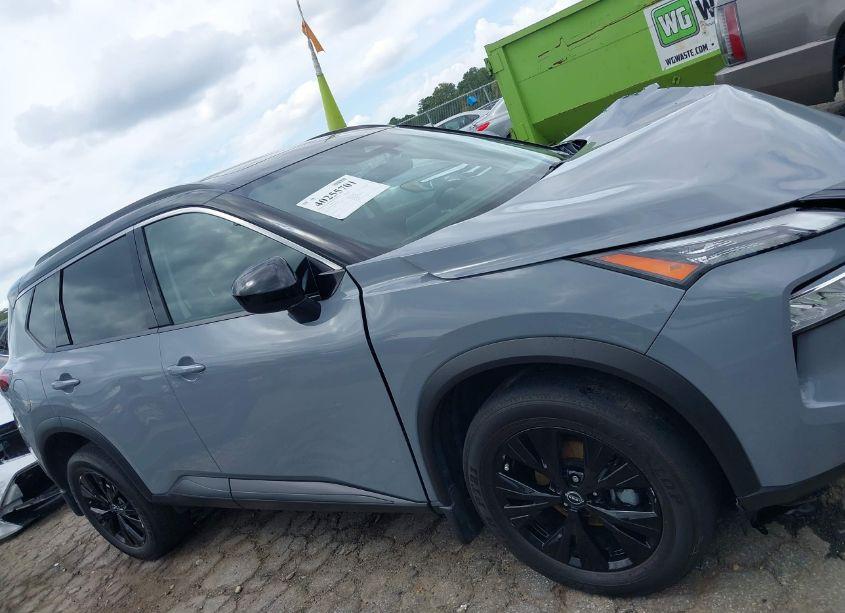 Photo 2 of 2023 Nissan Rogue SV FWD (VIN JN8BT3BA0PW006934)