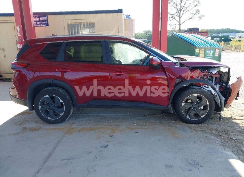 Photo 13 of 2024 Nissan Rogue SV FWD (VIN JN8BT3BA0RW001834)