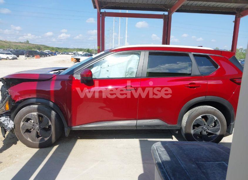 Photo 14 of 2024 Nissan Rogue SV FWD (VIN JN8BT3BA0RW001834)