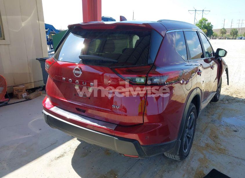 Photo 4 of 2024 Nissan Rogue SV FWD (VIN JN8BT3BA0RW001834)