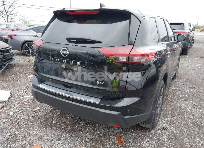 Photo 4 of 2024 Nissan Rogue SV FWD (VIN JN8BT3BA0RW356549)