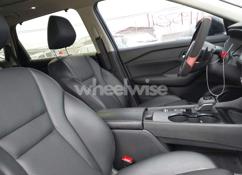 Photo 5 of 2024 Nissan Rogue SV FWD (VIN JN8BT3BA0RW356549)