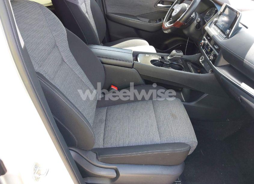 Photo 5 of 2023 Nissan Rogue SV FWD (VIN JN8BT3BA1PW430588)