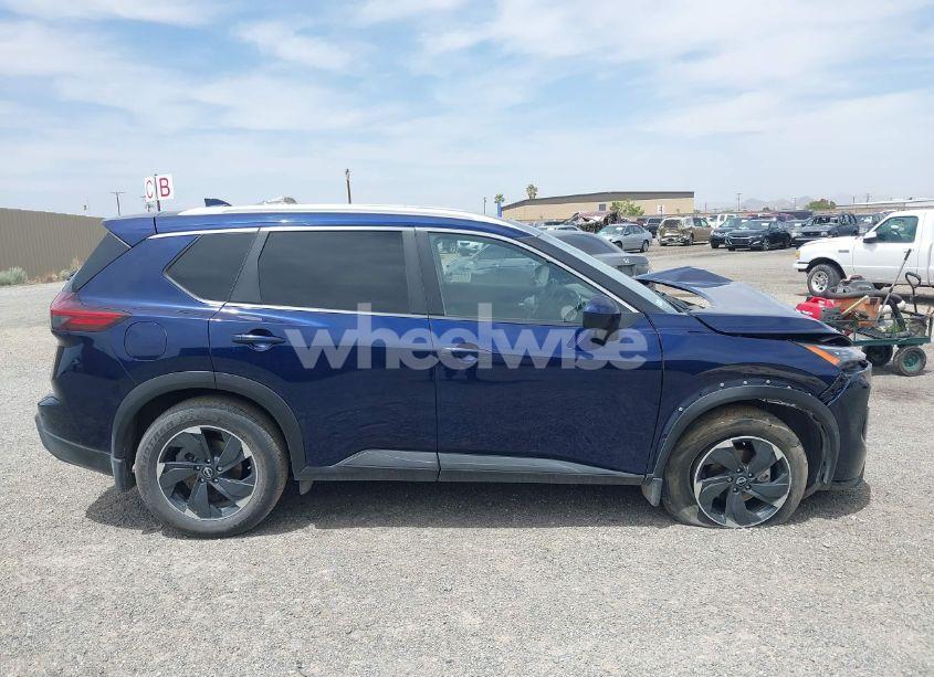Photo 13 of 2024 Nissan Rogue SV FWD (VIN JN8BT3BA1RW357628)
