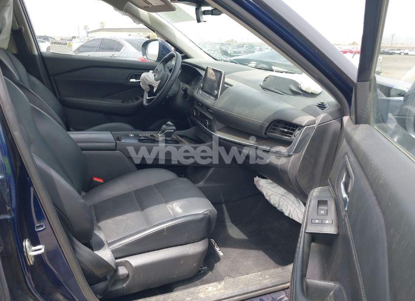 Photo 5 of 2024 Nissan Rogue SV FWD (VIN JN8BT3BA1RW357628)