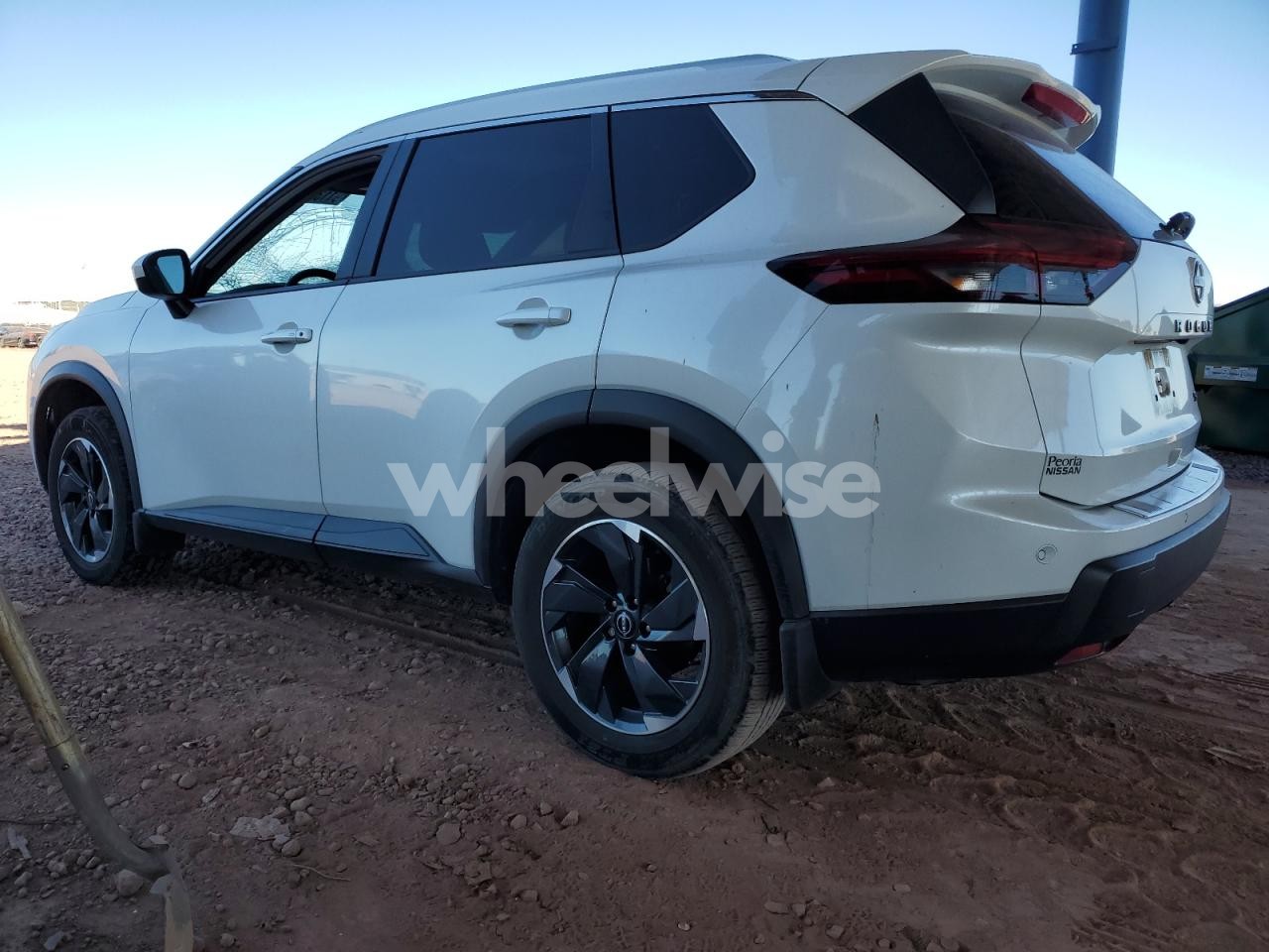 Photo 2 of 2024 NISSAN ROGUE SV (VIN JN8BT3BA2RW357346)