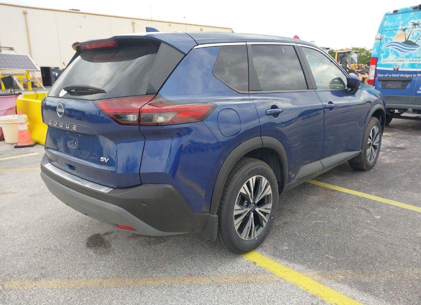2023 Nissan Rogue SV FWD (VIN JN8BT3BA3PW437526) main photo