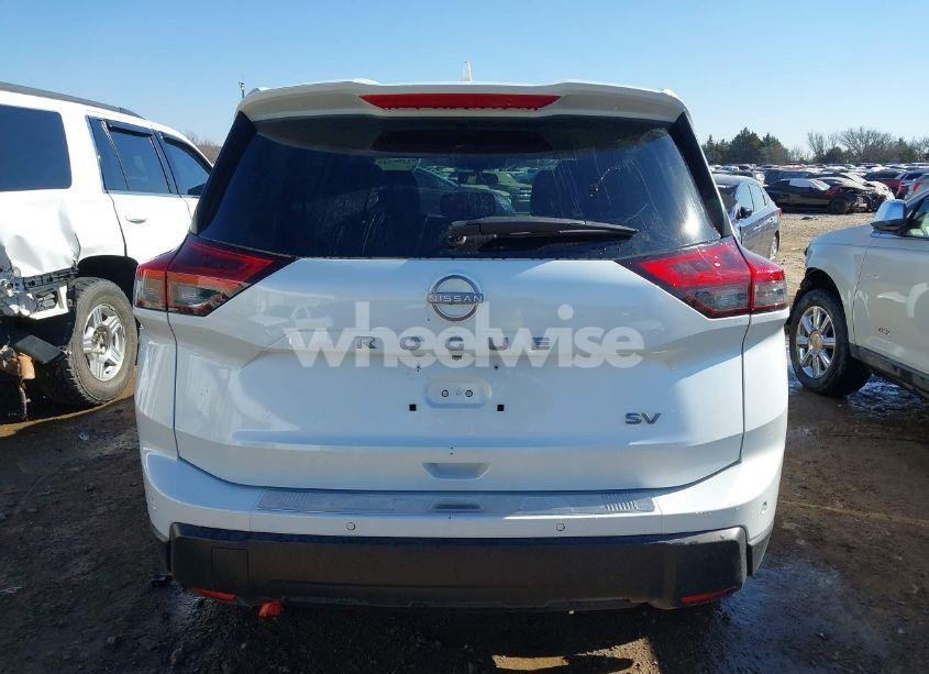 Photo 3 of 2024 Nissan Rogue SV FWD (VIN JN8BT3BA4RW351550)