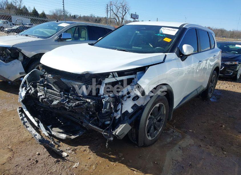 2024 Nissan Rogue SV FWD (VIN JN8BT3BA4RW351550) main photo