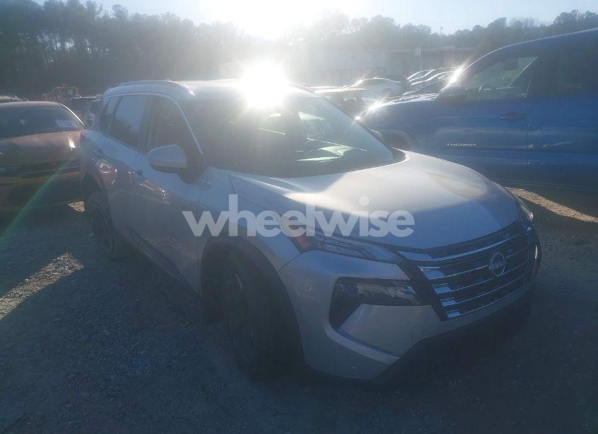 2024 Nissan Rogue SV FWD (VIN JN8BT3BA4RW361169) main photo