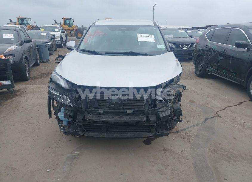 Photo 13 of 2023 Nissan Rogue SV FWD (VIN JN8BT3BA5PW403801)