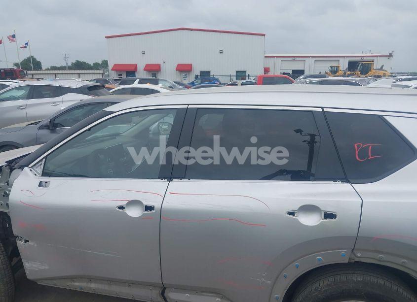 Photo 15 of 2023 Nissan Rogue SV FWD (VIN JN8BT3BA5PW403801)