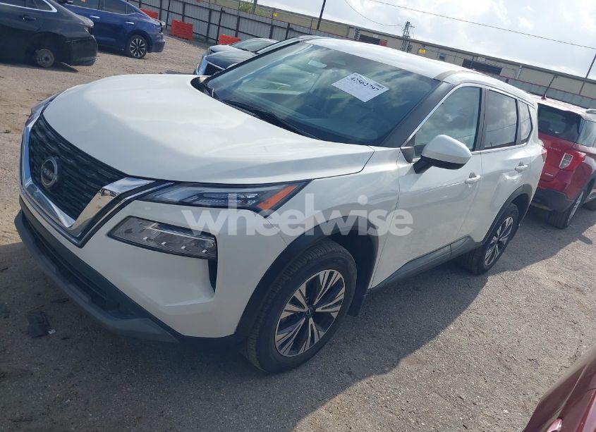 Photo 2 of 2023 Nissan Rogue SV FWD (VIN JN8BT3BA5PW425636)