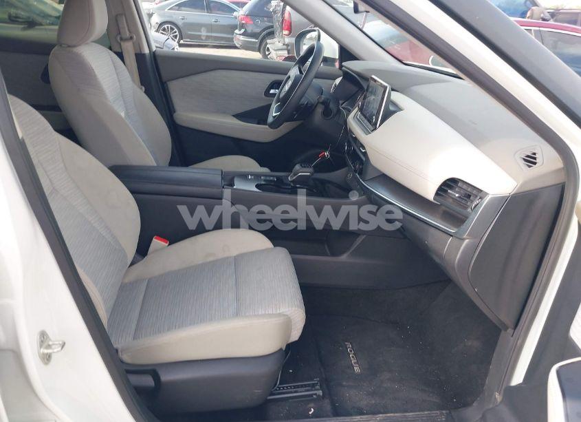 Photo 5 of 2023 Nissan Rogue SV FWD (VIN JN8BT3BA5PW425636)