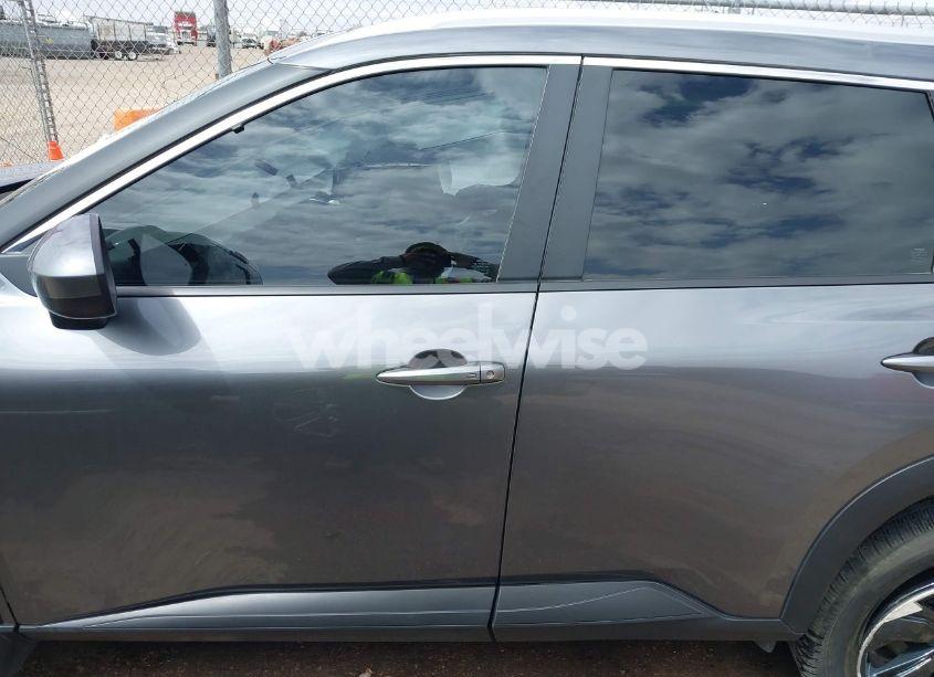 Photo 14 of 2024 Nissan Rogue SV FWD (VIN JN8BT3BA5RW004731)