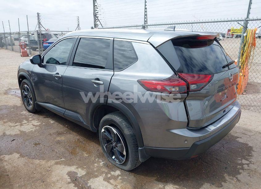 Photo 3 of 2024 Nissan Rogue SV FWD (VIN JN8BT3BA5RW004731)