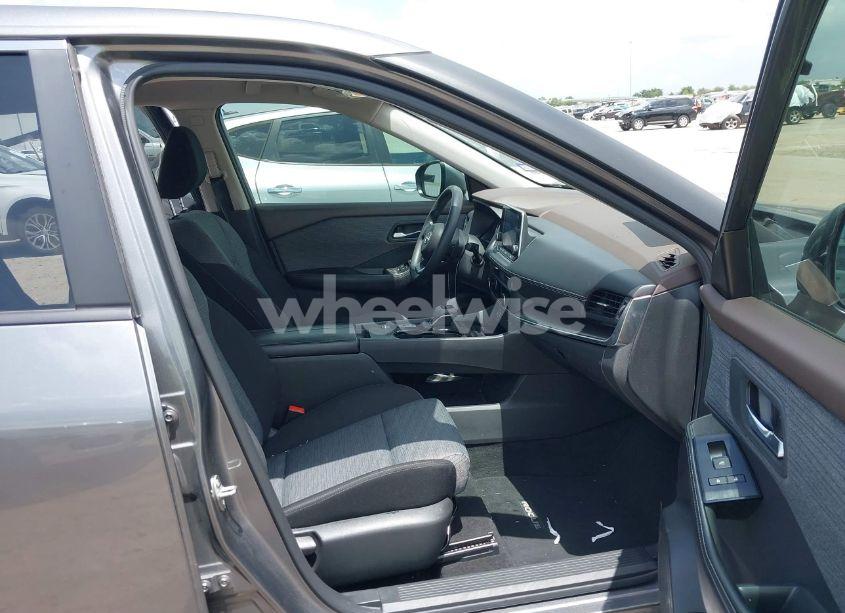 Photo 5 of 2023 Nissan Rogue SV FWD (VIN JN8BT3BA6PW408425)