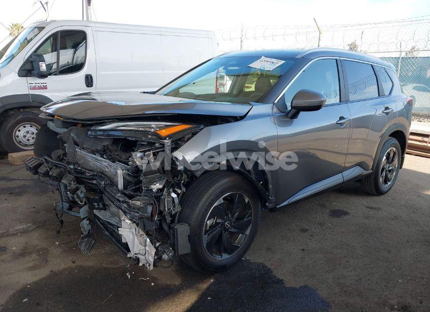 Photo 2 of 2024 Nissan Rogue SV FWD (VIN JN8BT3BA6RW353039)