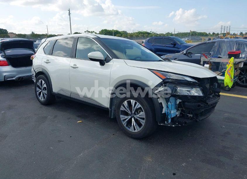 2023 Nissan Rogue SV FWD (VIN JN8BT3BA7PW428389) main photo