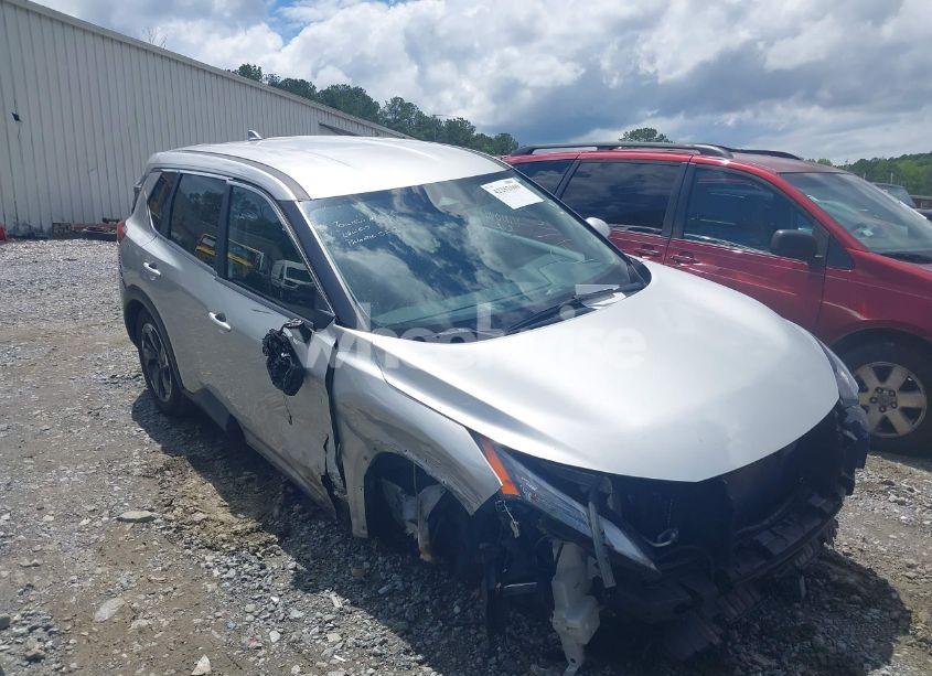 Photo 13 of 2024 Nissan Rogue SV FWD (VIN JN8BT3BA7RW350411)