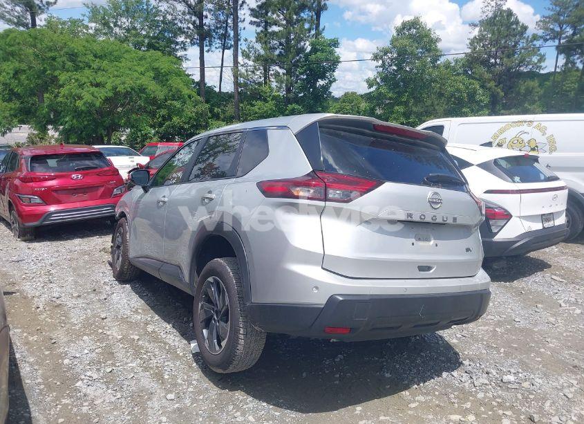 Photo 14 of 2024 Nissan Rogue SV FWD (VIN JN8BT3BA7RW350411)