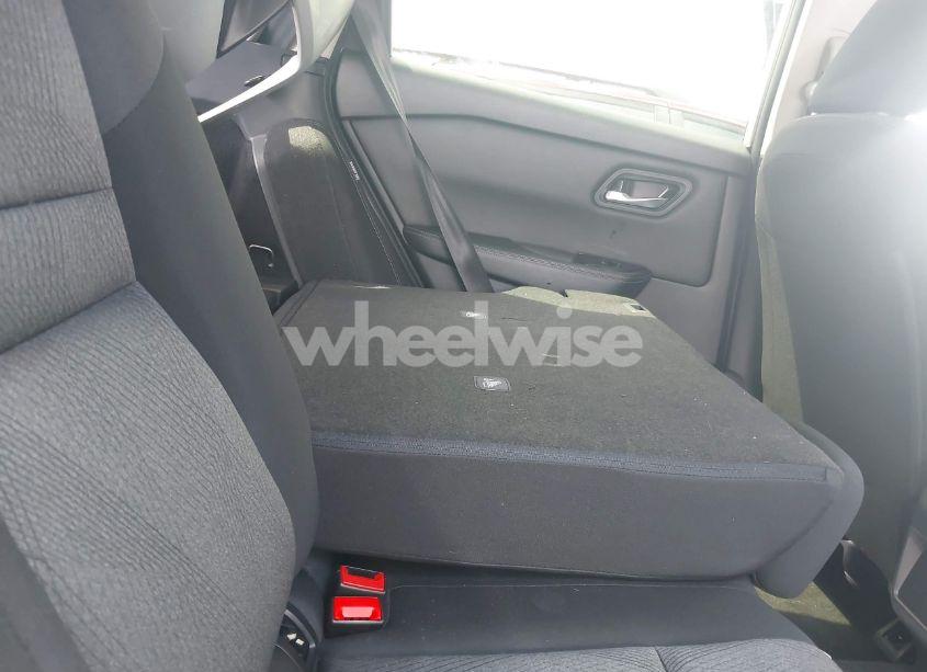 Photo 8 of 2024 Nissan Rogue SV FWD (VIN JN8BT3BA7RW350411)