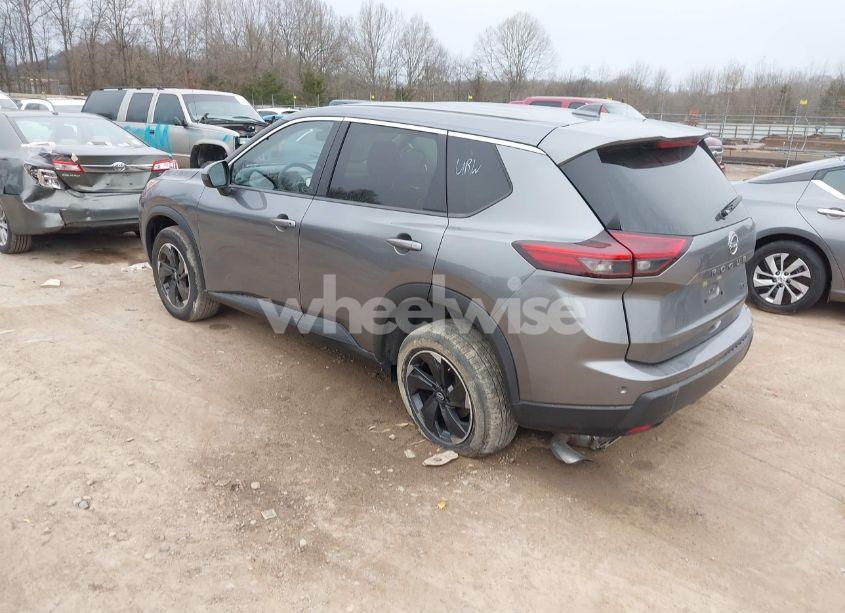 2024 Nissan Rogue SV FWD (VIN JN8BT3BA8RW350837) main photo