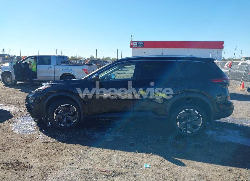Photo 14 of 2024 Nissan Rogue SV FWD (VIN JN8BT3BA9RW001573)