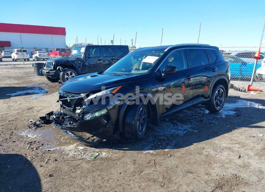 Photo 2 of 2024 Nissan Rogue SV FWD (VIN JN8BT3BA9RW001573)