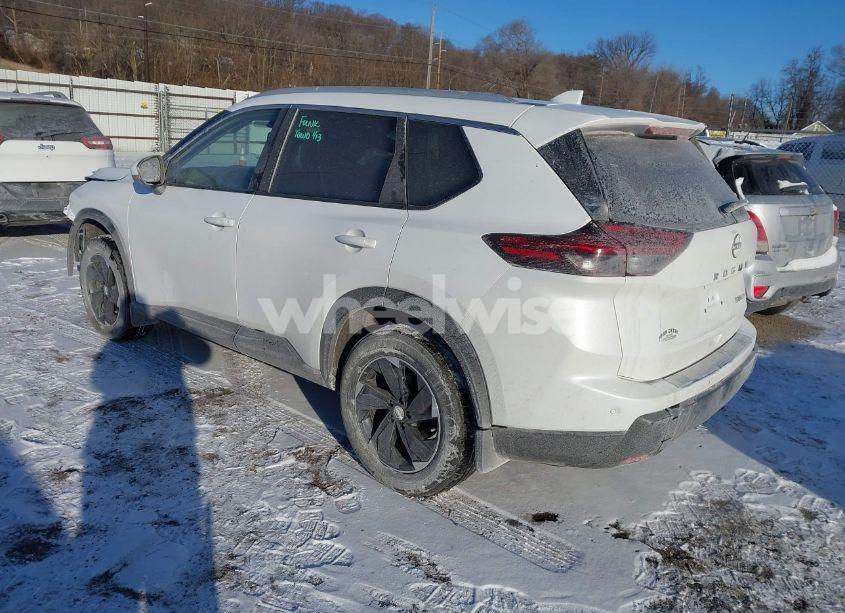 2024 Nissan Rogue SV INTELLIGENT AWD (VIN JN8BT3BB0RW424440) main photo