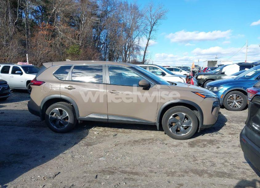 Photo 2 of 2024 Nissan Rogue SV INTELLIGENT AWD (VIN JN8BT3BB0RW431050)