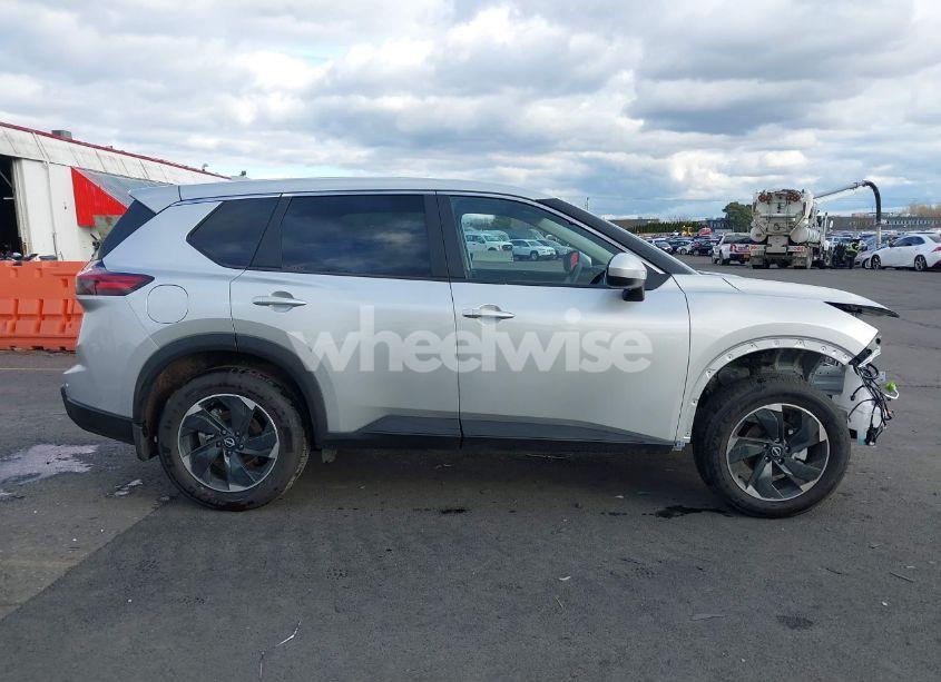 Photo 14 of 2024 Nissan Rogue SV INTELLIGENT AWD (VIN JN8BT3BB2RW290837)