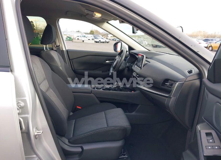 Photo 5 of 2024 Nissan Rogue SV INTELLIGENT AWD (VIN JN8BT3BB2RW290837)