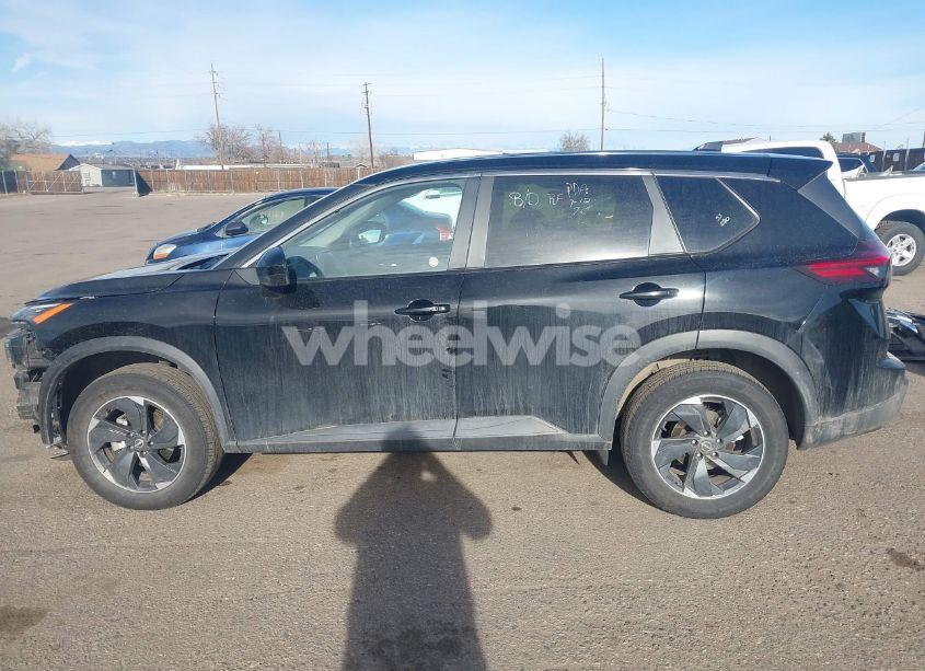 Photo 3 of 2024 Nissan Rogue SV INTELLIGENT AWD (VIN JN8BT3BB2RW420793)
