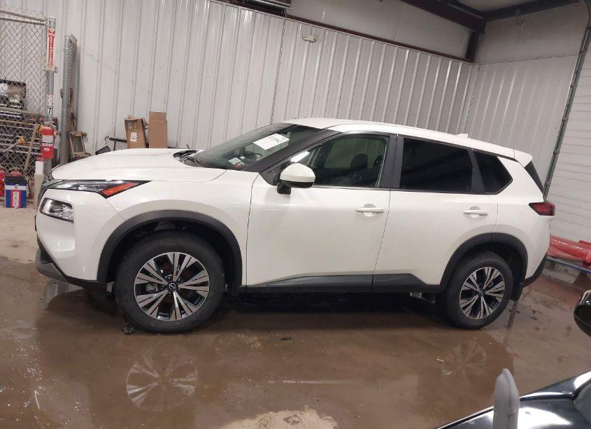 Photo 2 of 2023 Nissan Rogue SV INTELLIGENT AWD (VIN JN8BT3BB4PW479809)